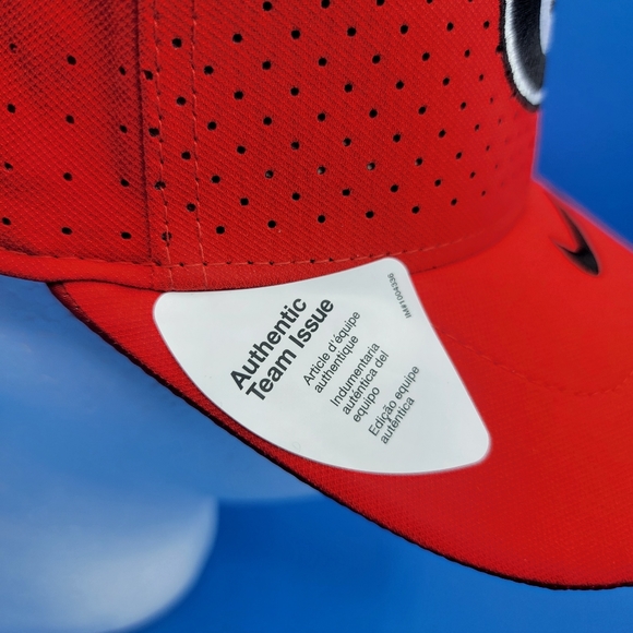 Nike University Of Georgia Bulldogs Dri-Fit Hat Cap Adults Size Medium/Large New - Picture 5 of 12